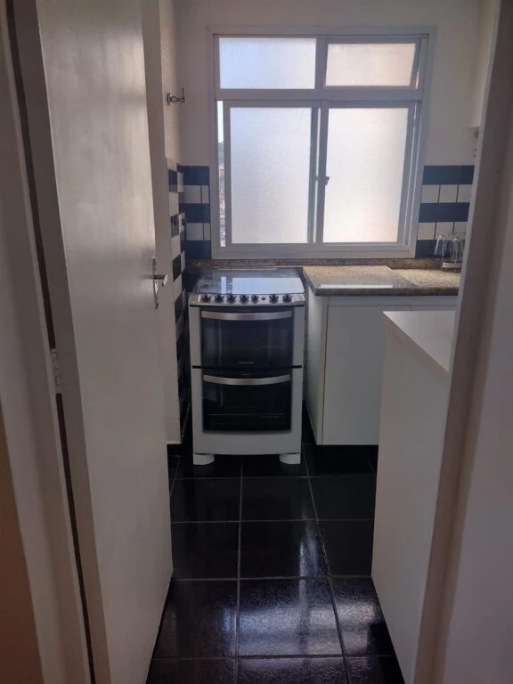 Apartamento para alugar com 2 quartos, 50m² - Foto 13