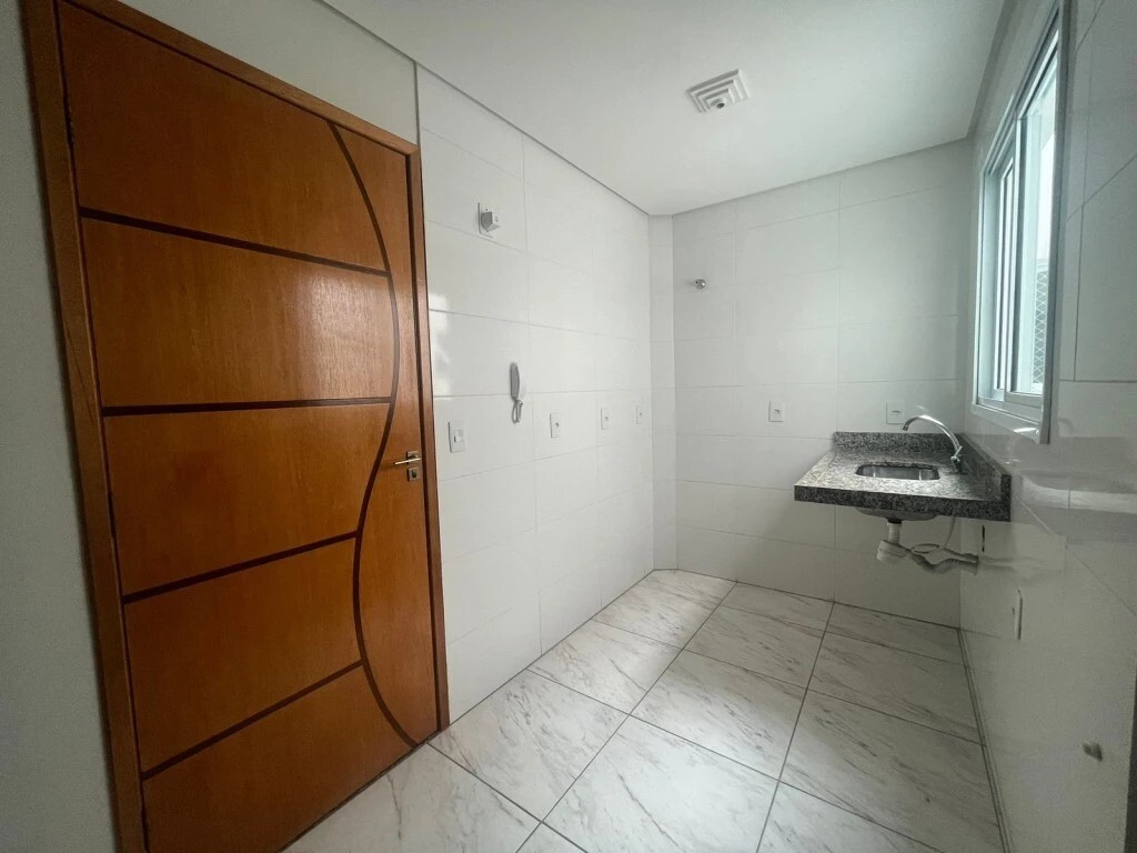 Cobertura à venda com 2 quartos, 84m² - Foto 2