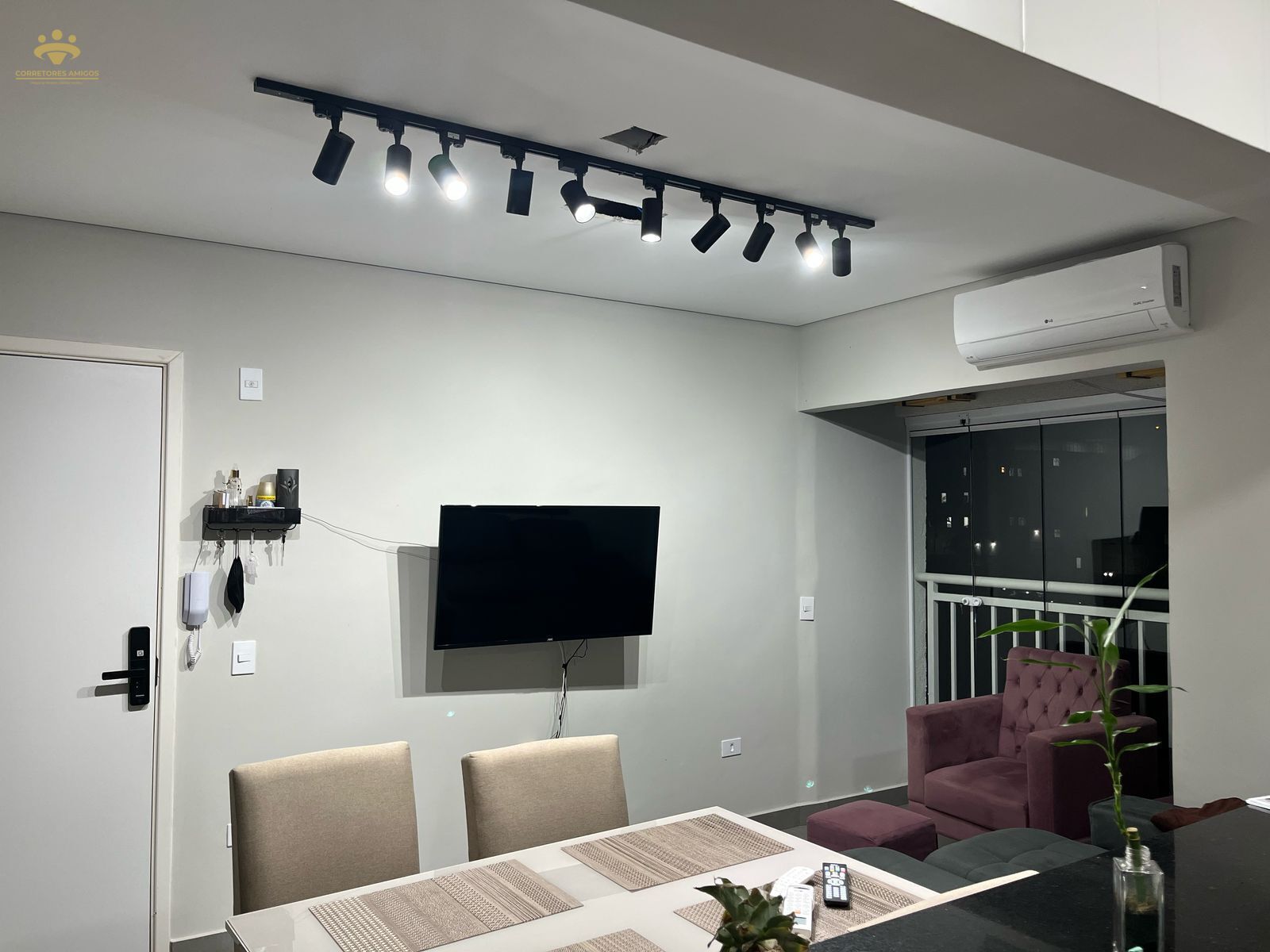 Apartamento à venda com 2 quartos, 61m² - Foto 4