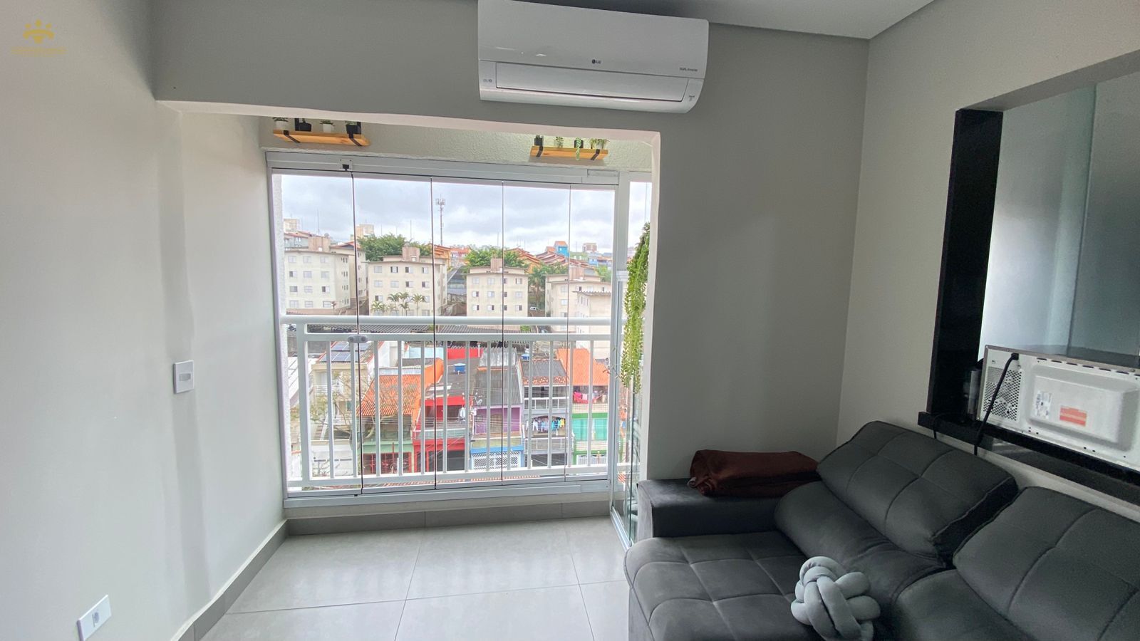 Apartamento à venda com 2 quartos, 61m² - Foto 2