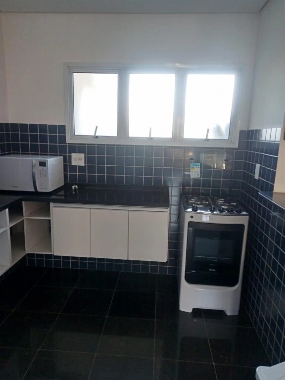 Apartamento para alugar com 2 quartos, 55m² - Foto 18