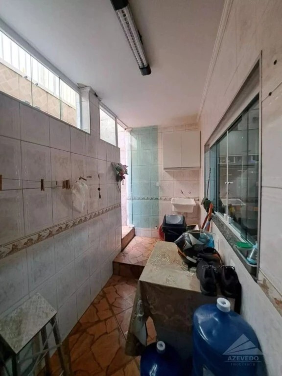 Sobrado à venda com 3 quartos, 245m² - Foto 2