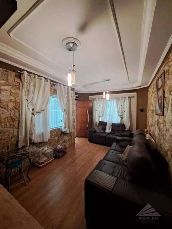 Sobrado à venda com 3 quartos, 245m² - Foto 1