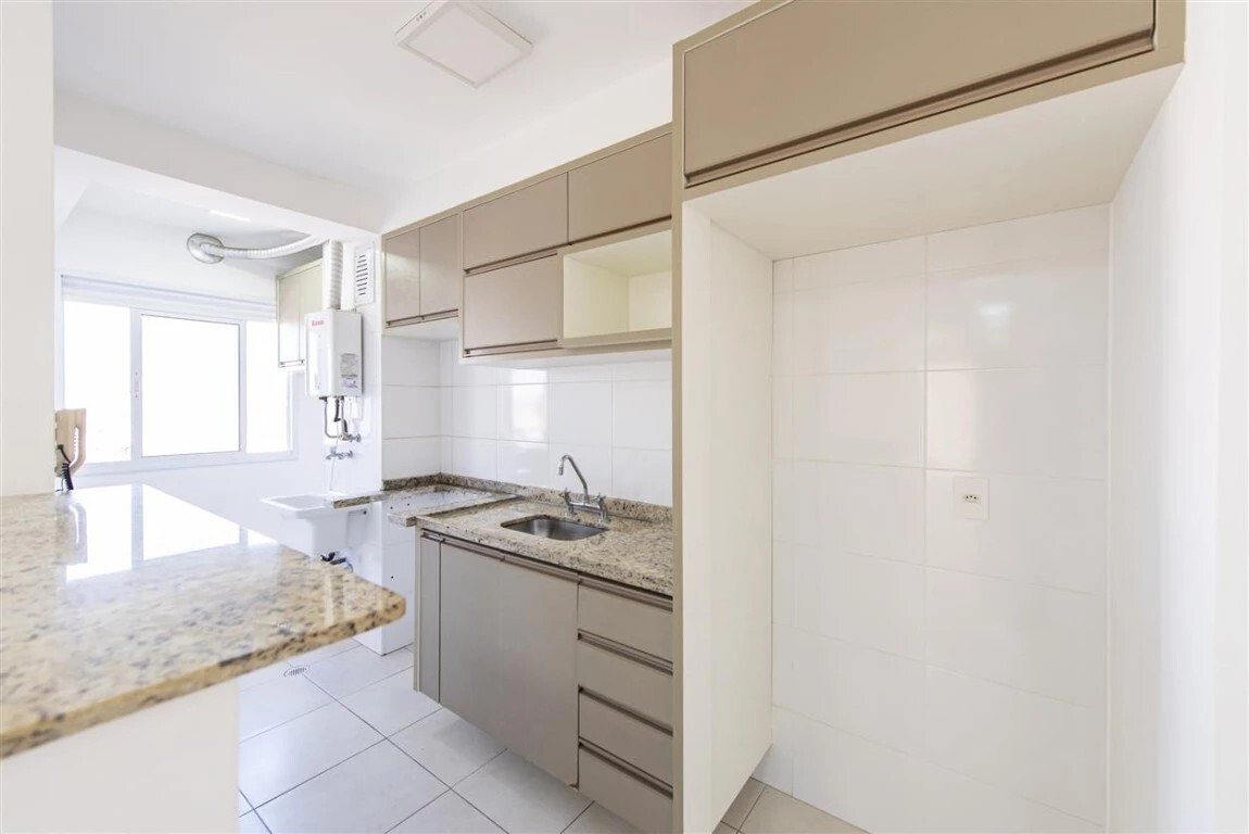 Apartamento para alugar com 3 quartos, 75m² - Foto 14