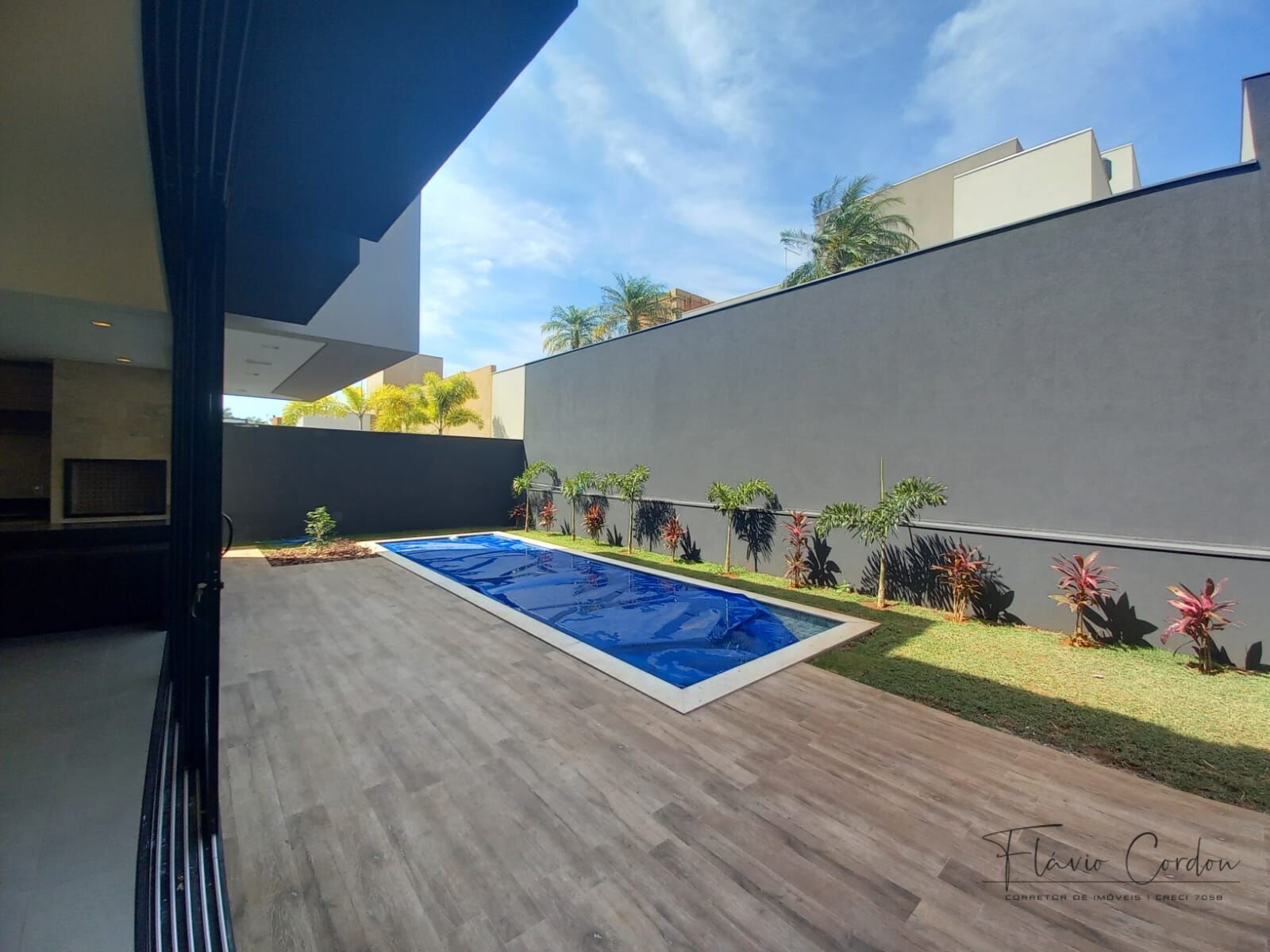 Casa de Condomínio à venda com 4 quartos, 361m² - Foto 6