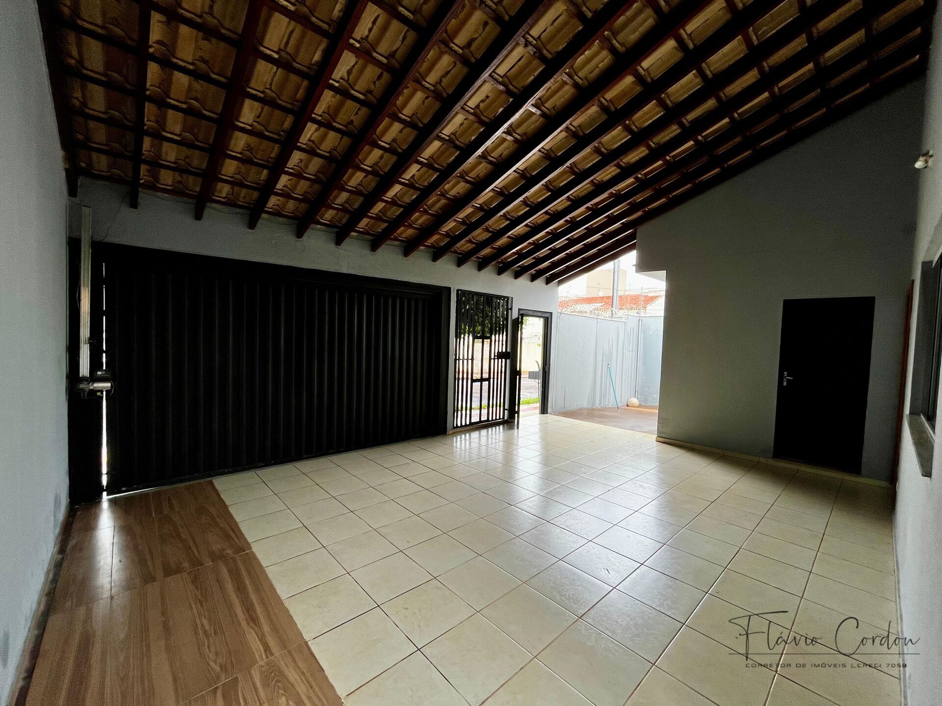 Casa à venda com 3 quartos, 180m² - Foto 4