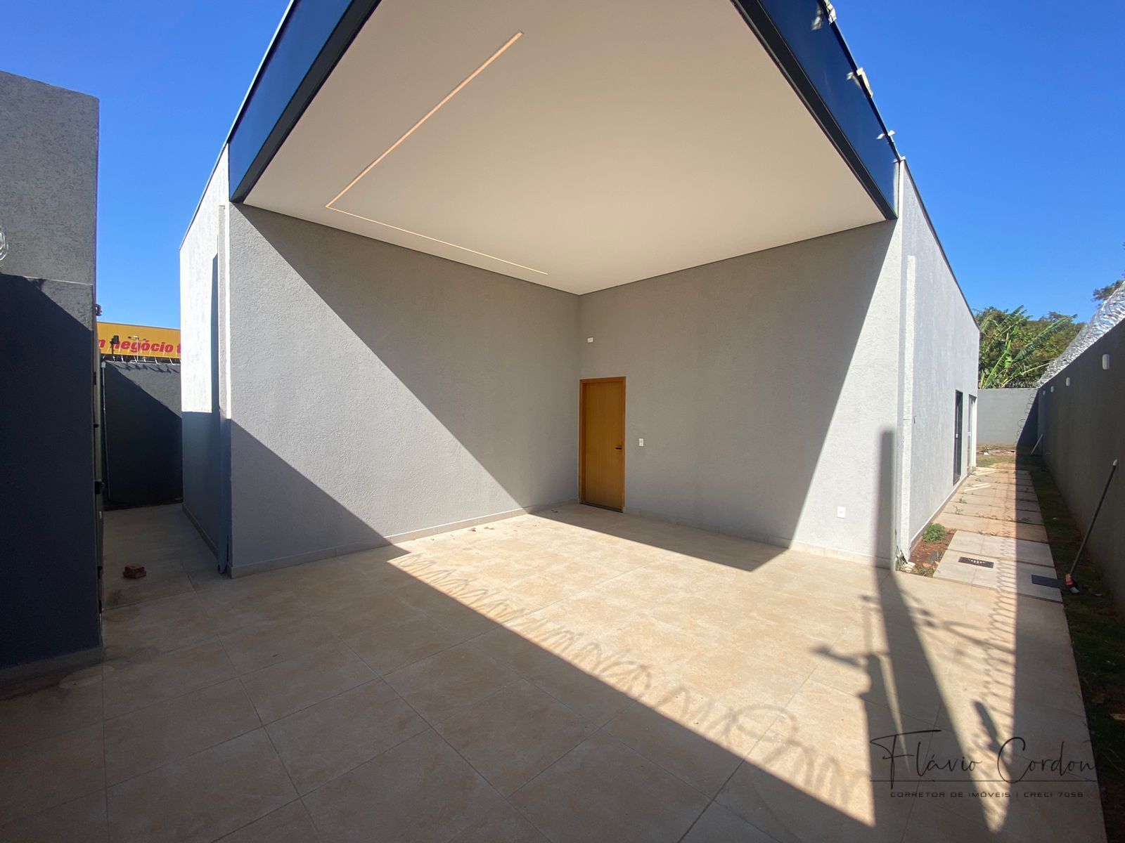 Casa à venda com 3 quartos, 154m² - Foto 2