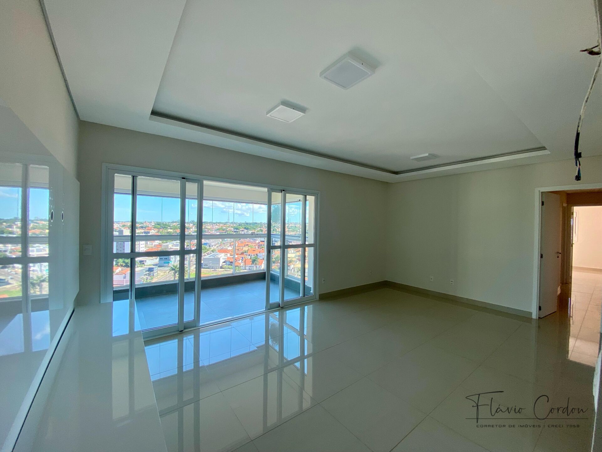 Apartamento à venda com 3 quartos, 142m² - Foto 4