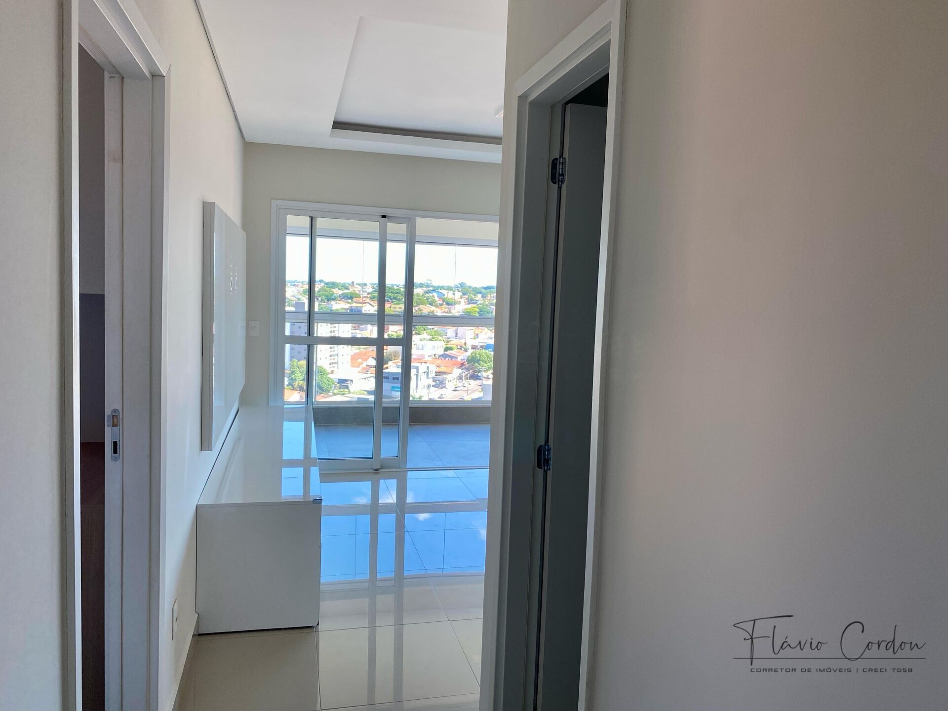 Apartamento à venda com 3 quartos, 142m² - Foto 3