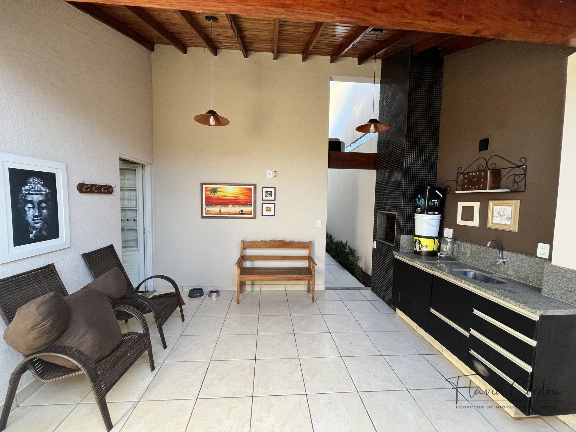 Casa à venda com 2 quartos, 90m² - Foto 8