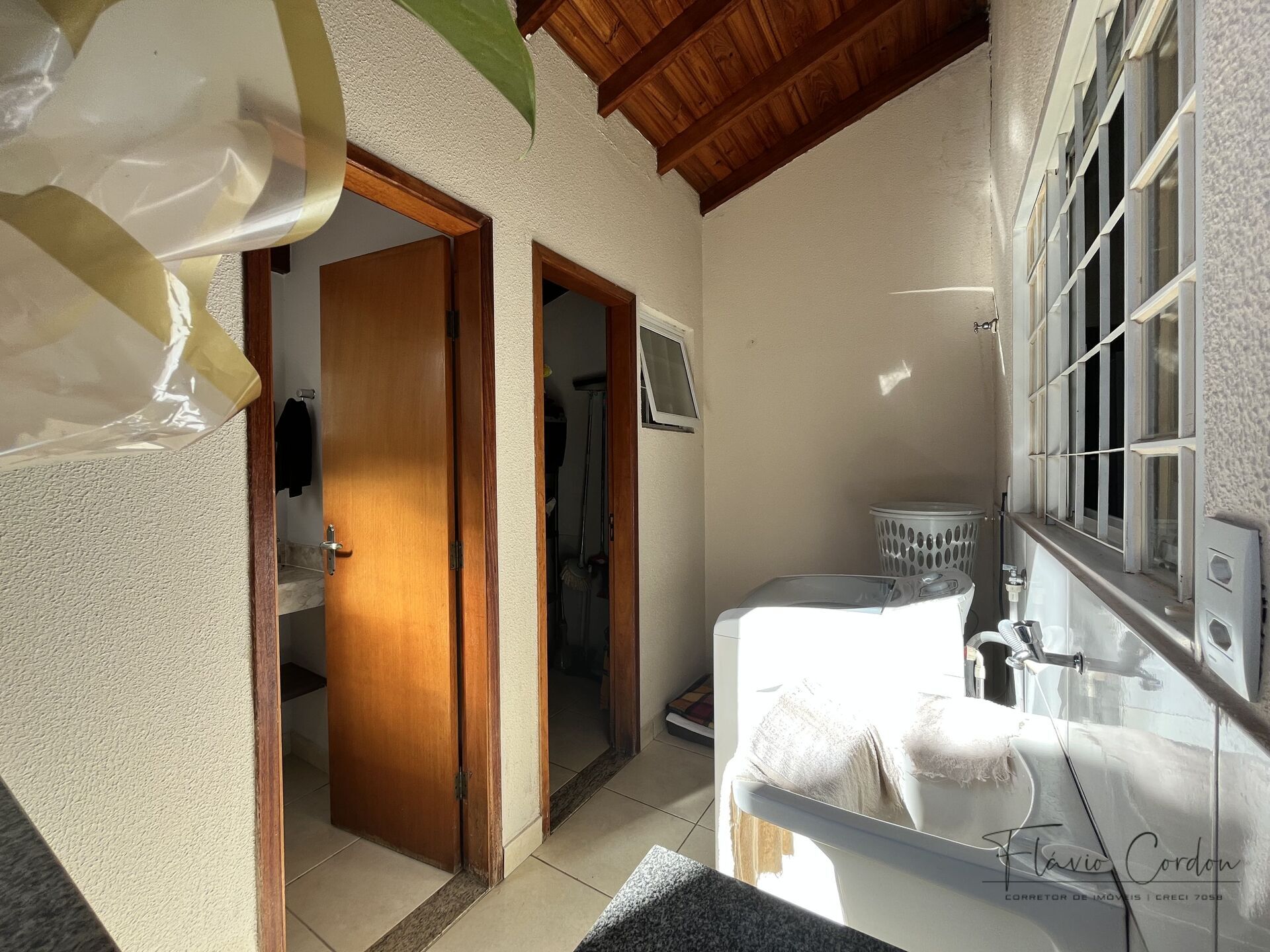 Casa à venda com 2 quartos, 90m² - Foto 10