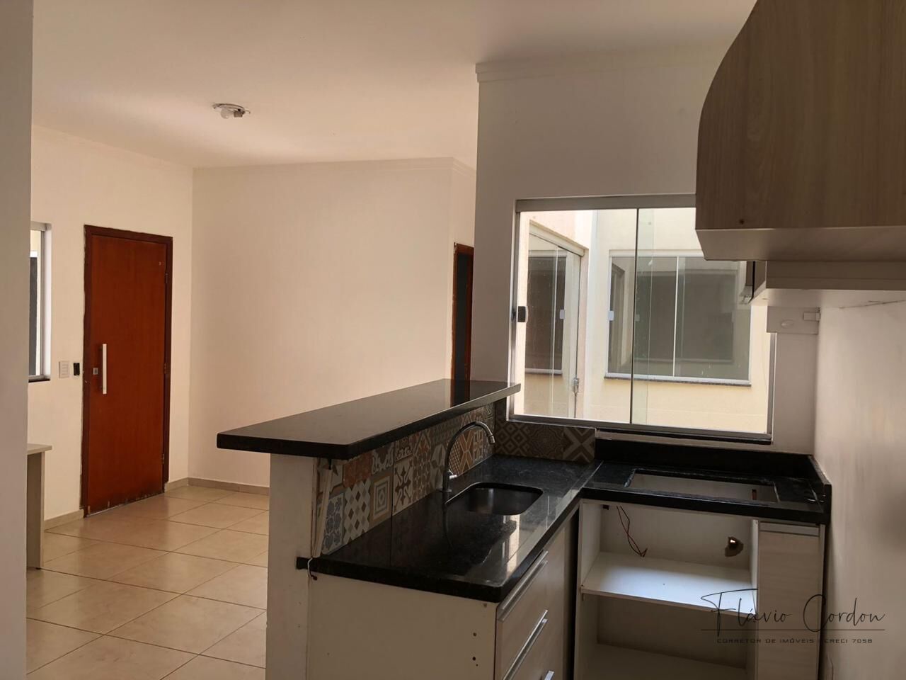 Casa à venda com 2 quartos, 80m² - Foto 8