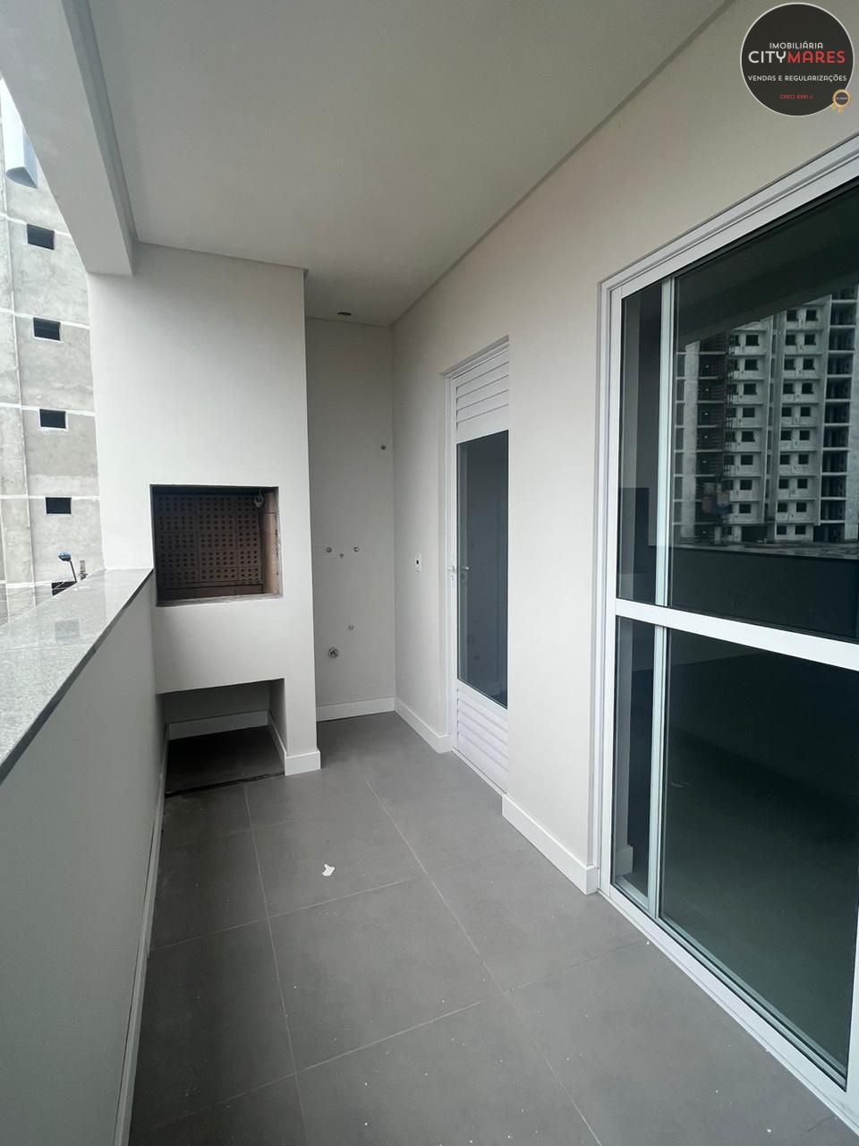 Apartamento à venda com 2 quartos, 68m² - Foto 9