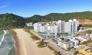 🌊 A Praia Brava é boa para banho? Conheça o mar mais famoso de Itajaí