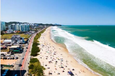 Como chegar na Praia Brava: os melhores acessos e rotas de Itajaí