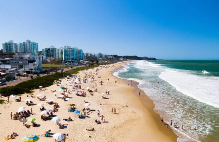 Onde fica a Praia Brava e por que ela é o bairro mais desejado de Itajaí