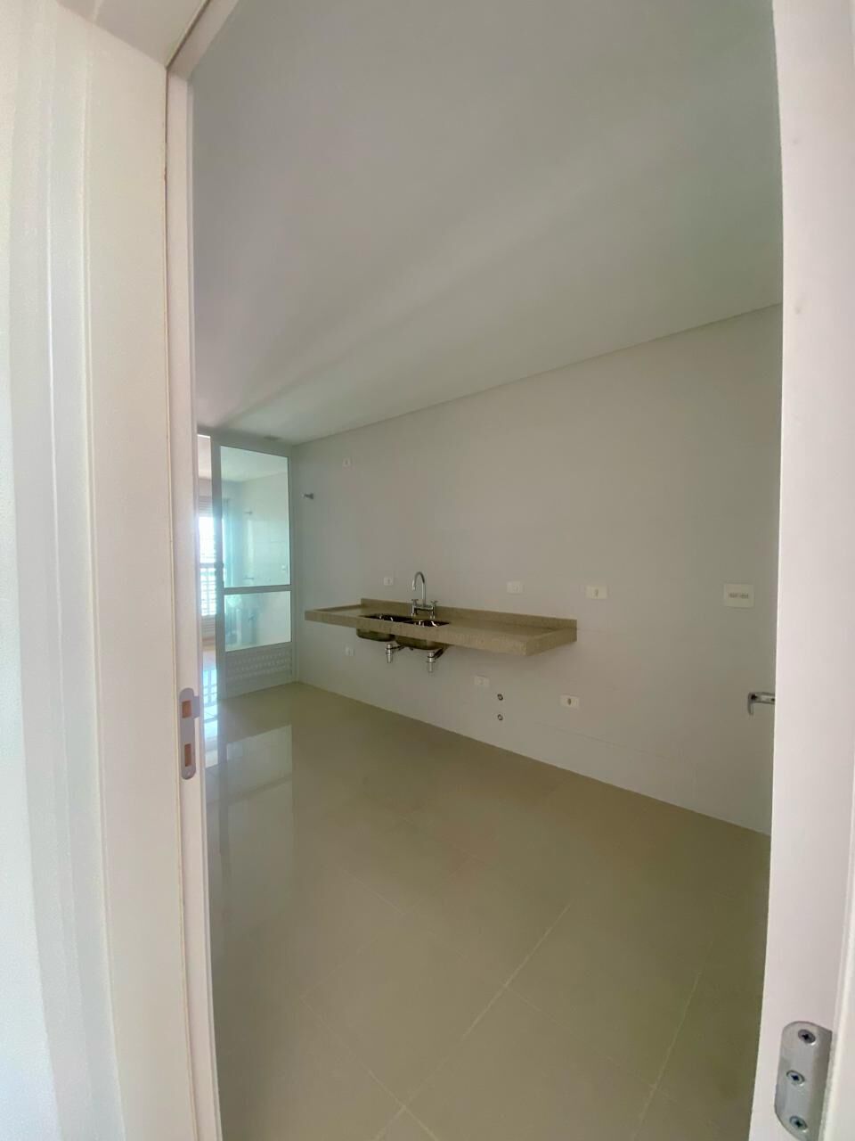 Apartamento à venda com 3 quartos, 186m² - Foto 12