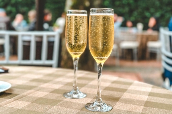 Lugares com espaços inspiradores para beber bons espumantes em Porto Alegre e na serra gaúcha