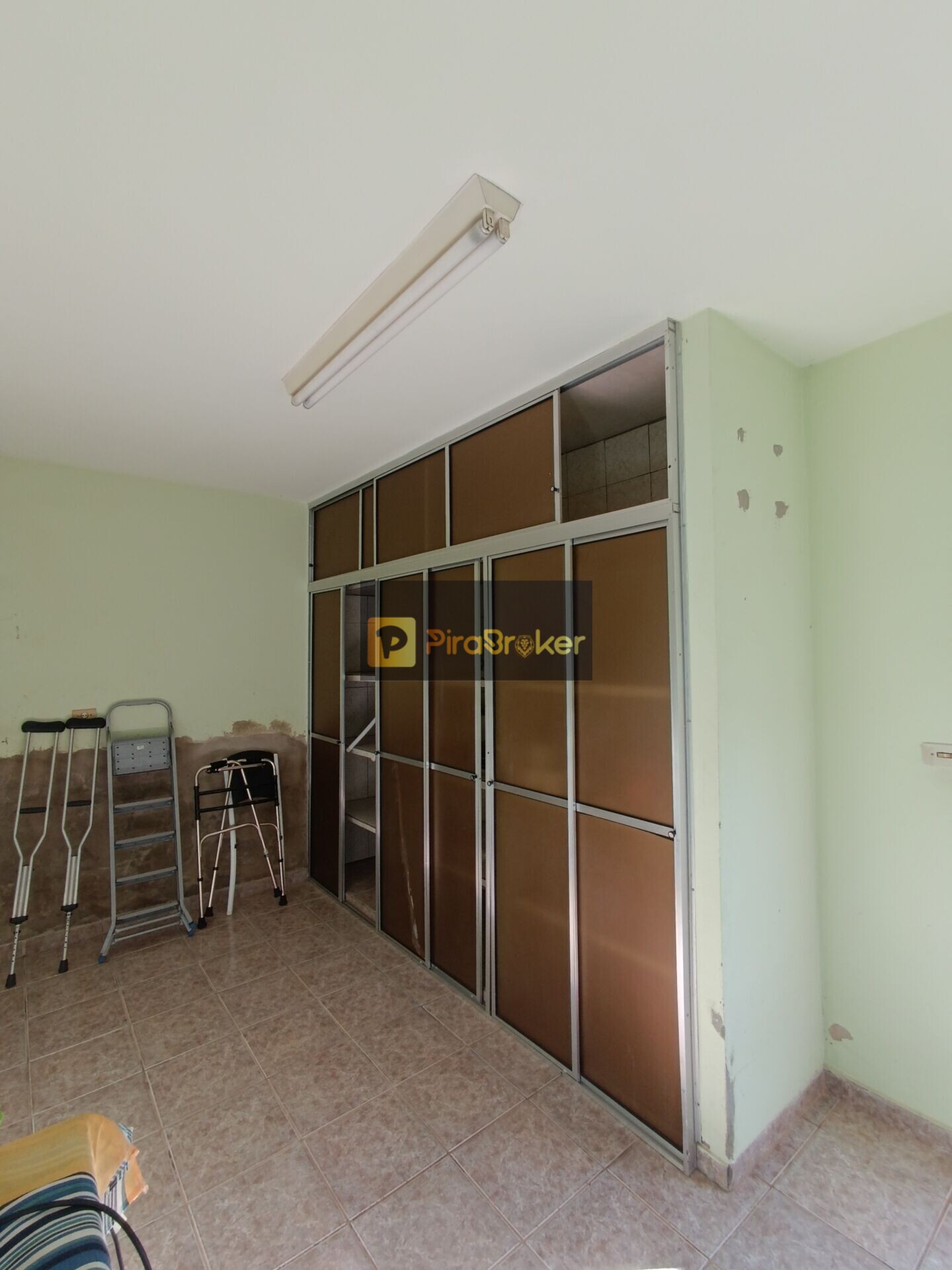 Casa à venda com 2 quartos, 180m² - Foto 7