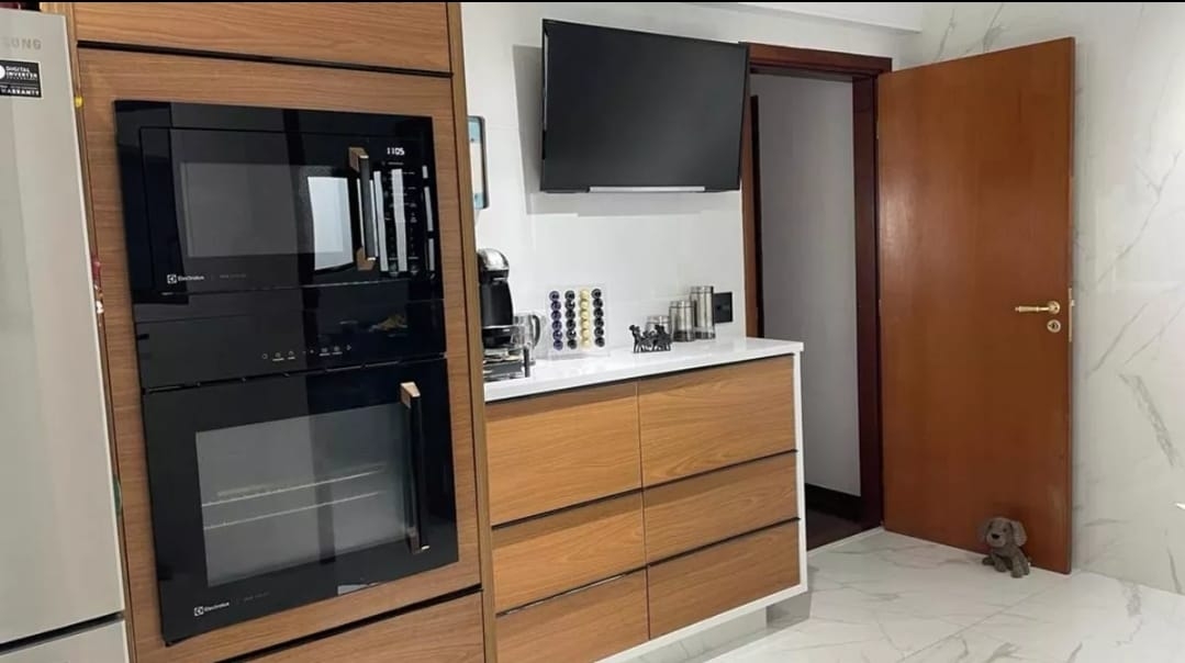 Apartamento à venda com 3 quartos, 204m² - Foto 13