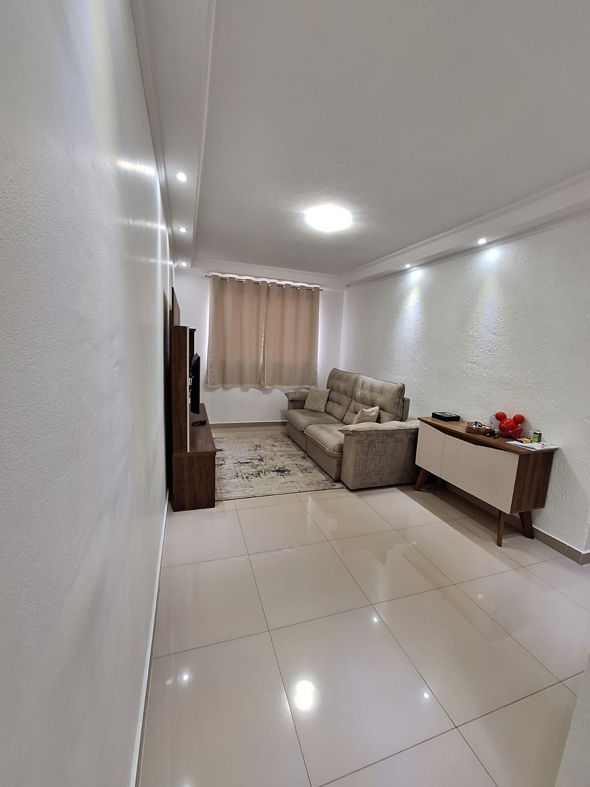 Apartamento à venda com 2 quartos, 62m² - Foto 3