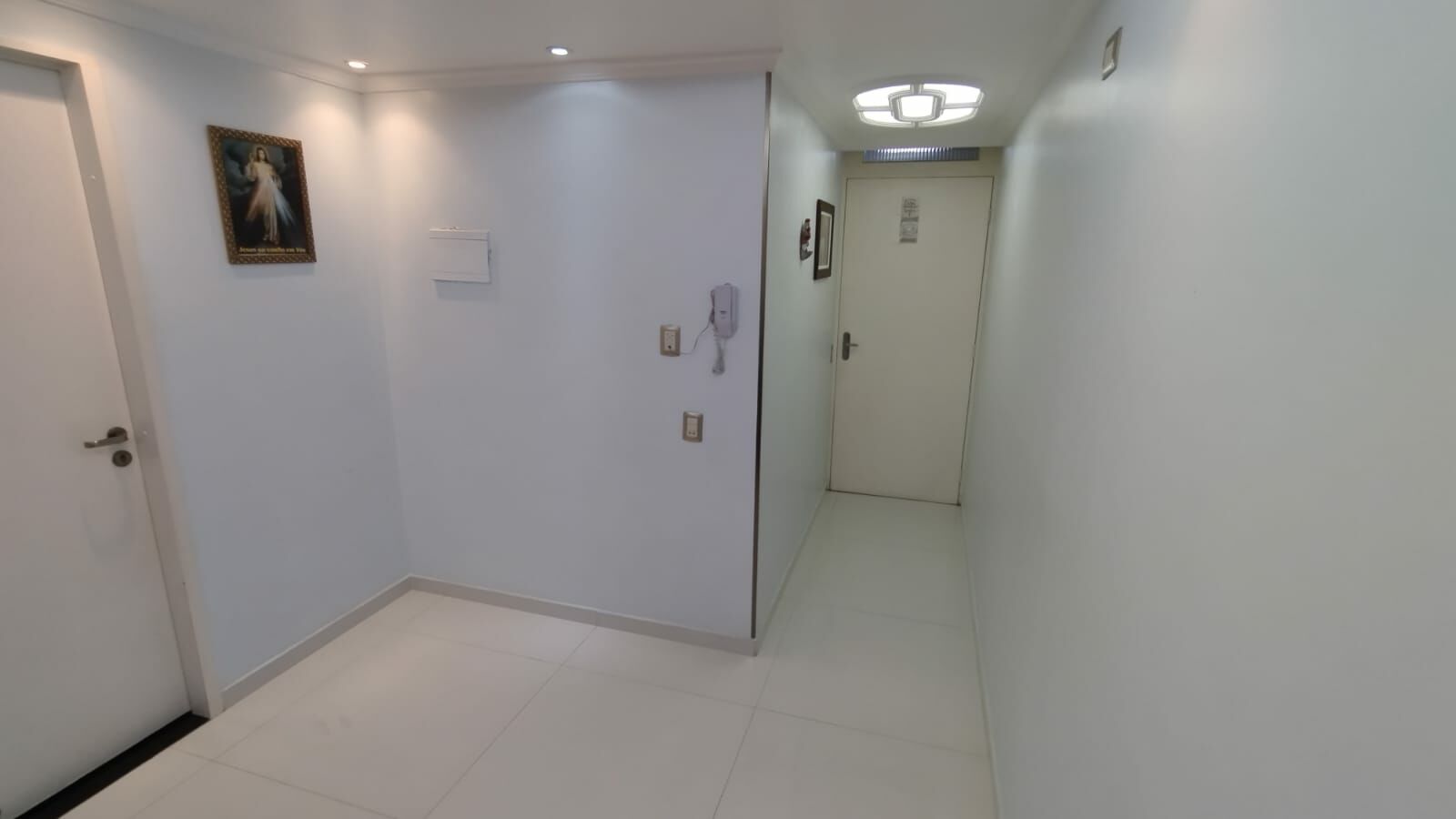 Apartamento à venda com 2 quartos, 64m² - Foto 22