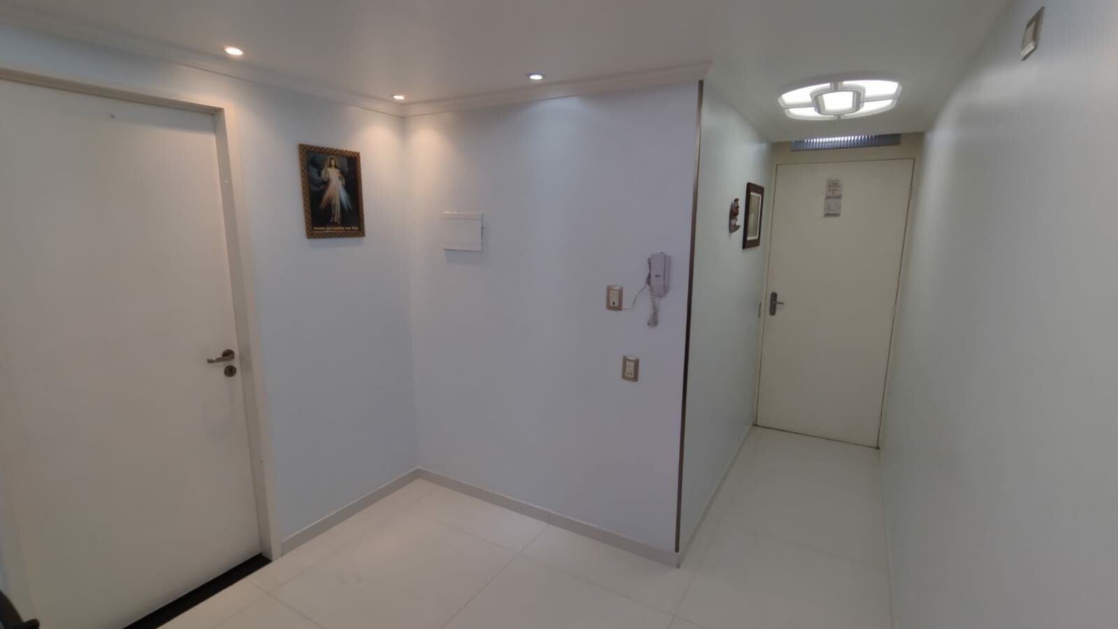 Apartamento à venda com 2 quartos, 64m² - Foto 23