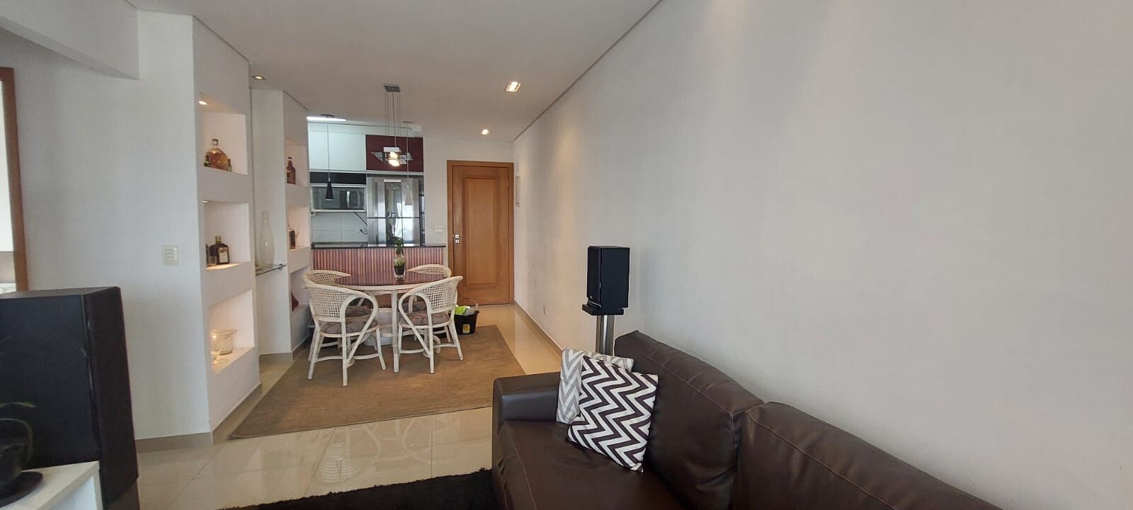 Apartamento à venda com 2 quartos, 70m² - Foto 26