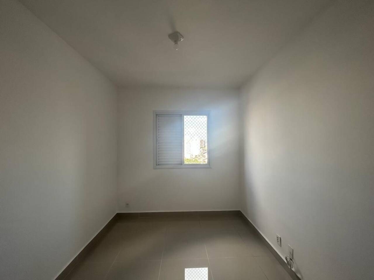 Apartamento para alugar com 3 quartos, 83m² - Foto 33