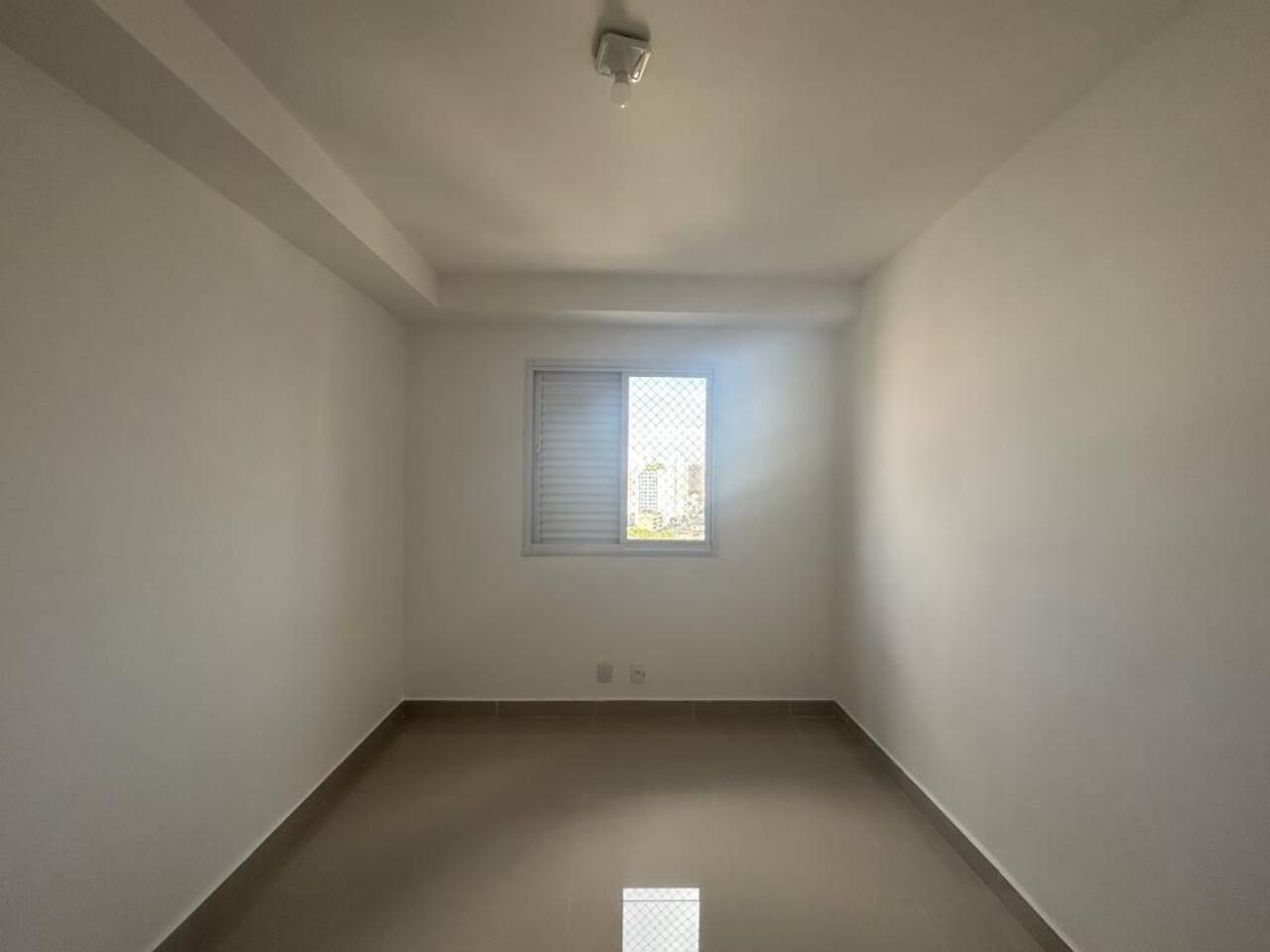 Apartamento para alugar com 3 quartos, 83m² - Foto 32