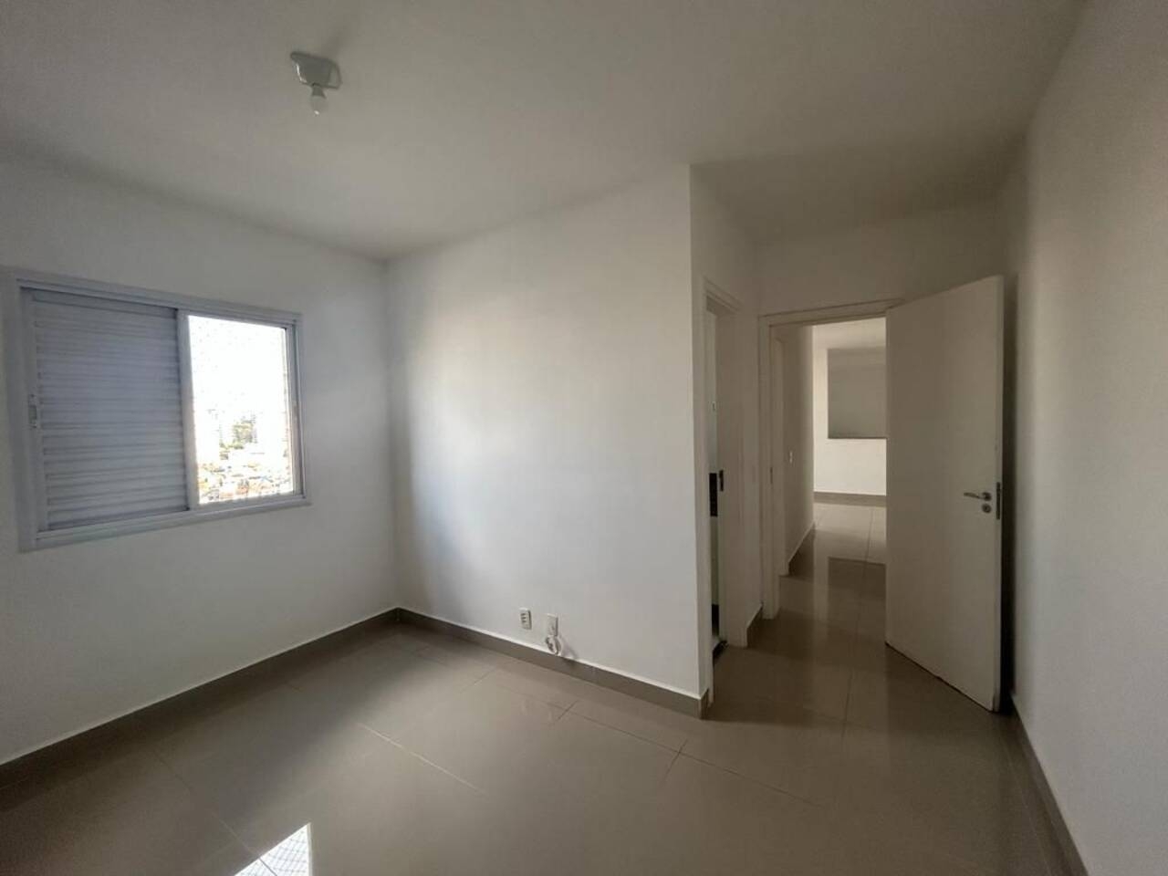 Apartamento para alugar com 3 quartos, 83m² - Foto 28