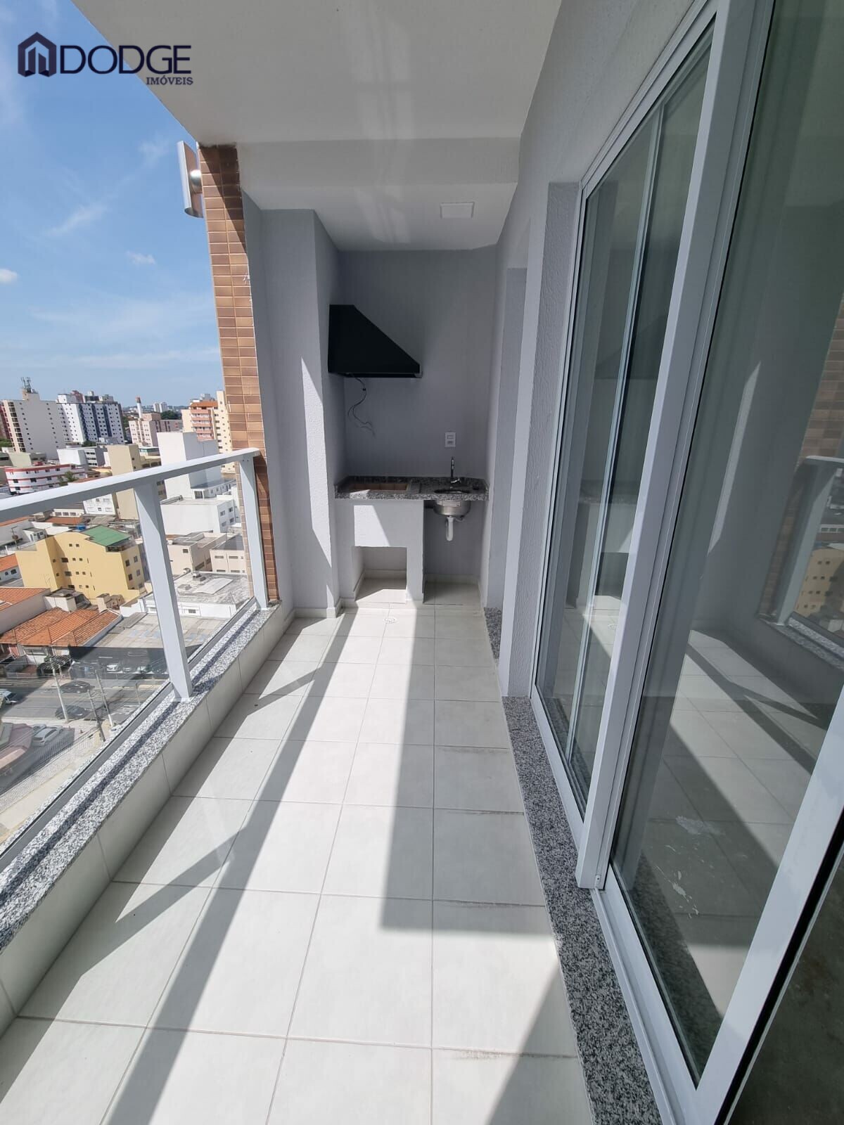 Apartamento à venda com 2 quartos, 65m² - Foto 3