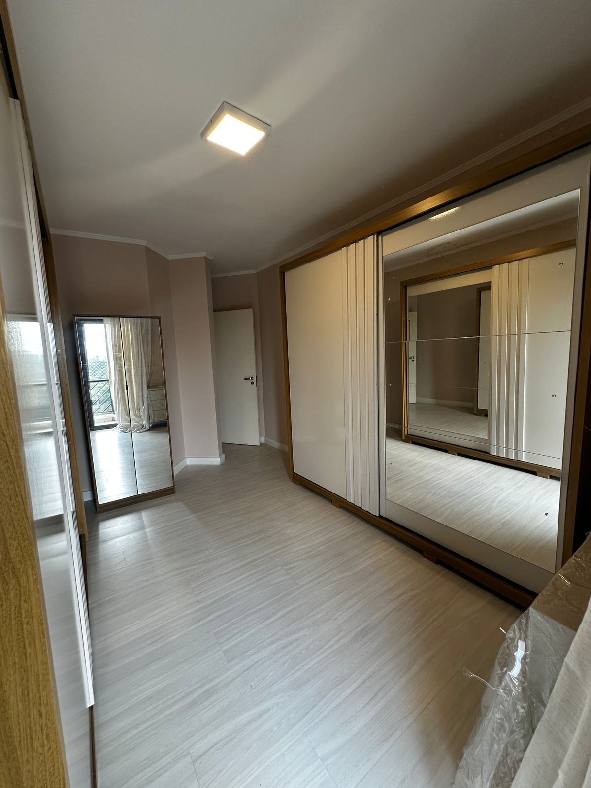 Apartamento à venda com 4 quartos, 188m² - Foto 23