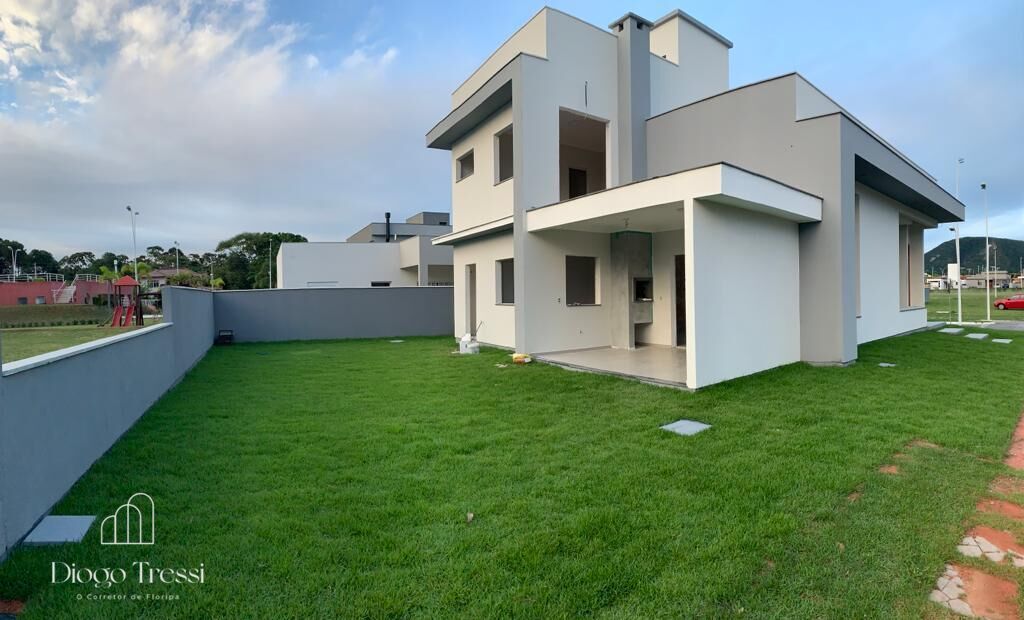 Casa de 3 quartos, 269m² no bairro Ingleses do Rio Vermelho, em Florianópolis | Eu Corretor