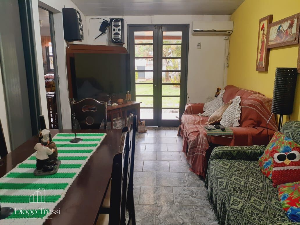 Casa de 3 quartos, 41m² no bairro São João do Rio Vermelho, em Florianópolis | Eu Corretor