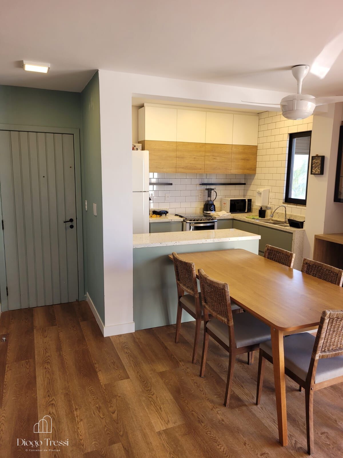 Cobertura de 2 quartos, 98m² no bairro Ingleses do Rio Vermelho, em Florianópolis | Eu Corretor