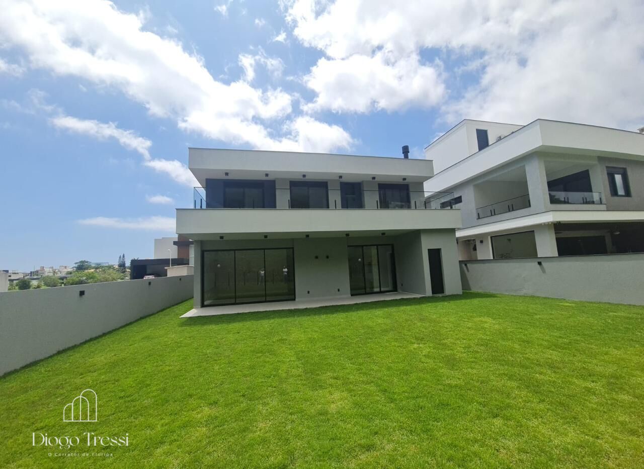 Casa de 4 quartos, 378m² no bairro Ingleses do Rio Vermelho, em Florianópolis | Eu Corretor