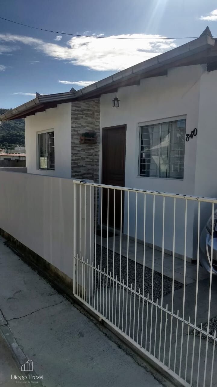 Casa de 2 quartos, 55m² no bairro São João do Rio Vermelho, em Florianópolis | Eu Corretor