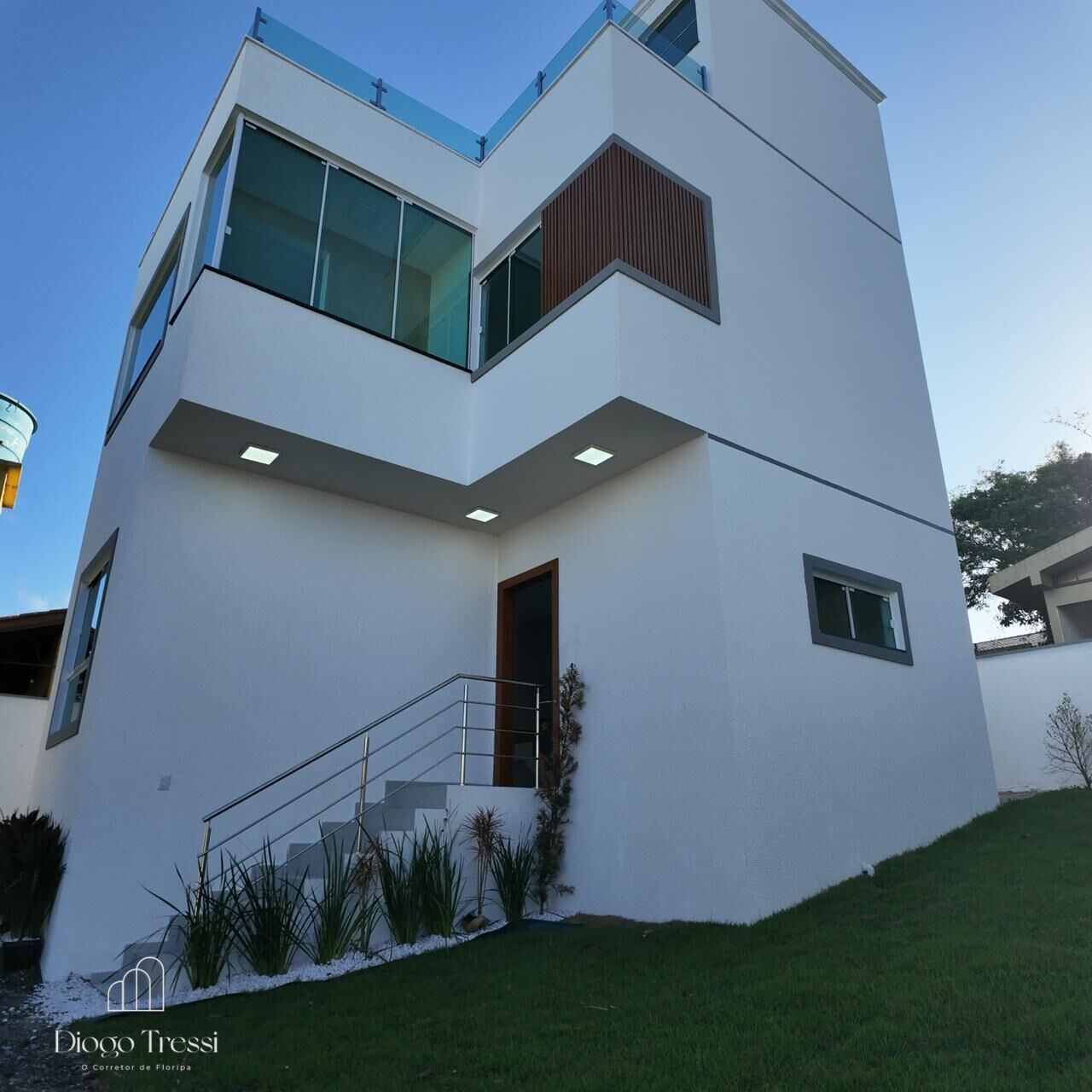 Sobrado de 2 quartos, 100m² no bairro Ingleses do Rio Vermelho, em Florianópolis | Eu Corretor