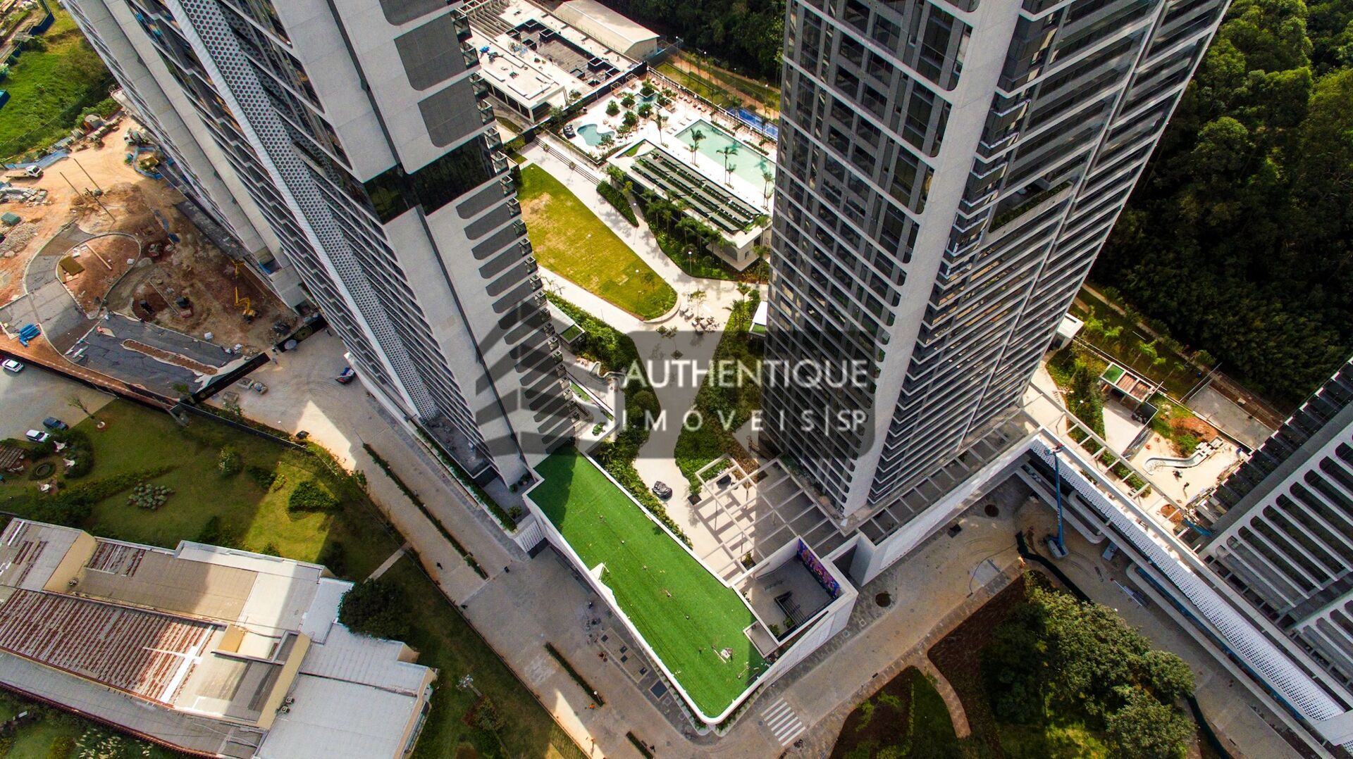 Cobertura à venda com 4 quartos, 325m² - Foto 4