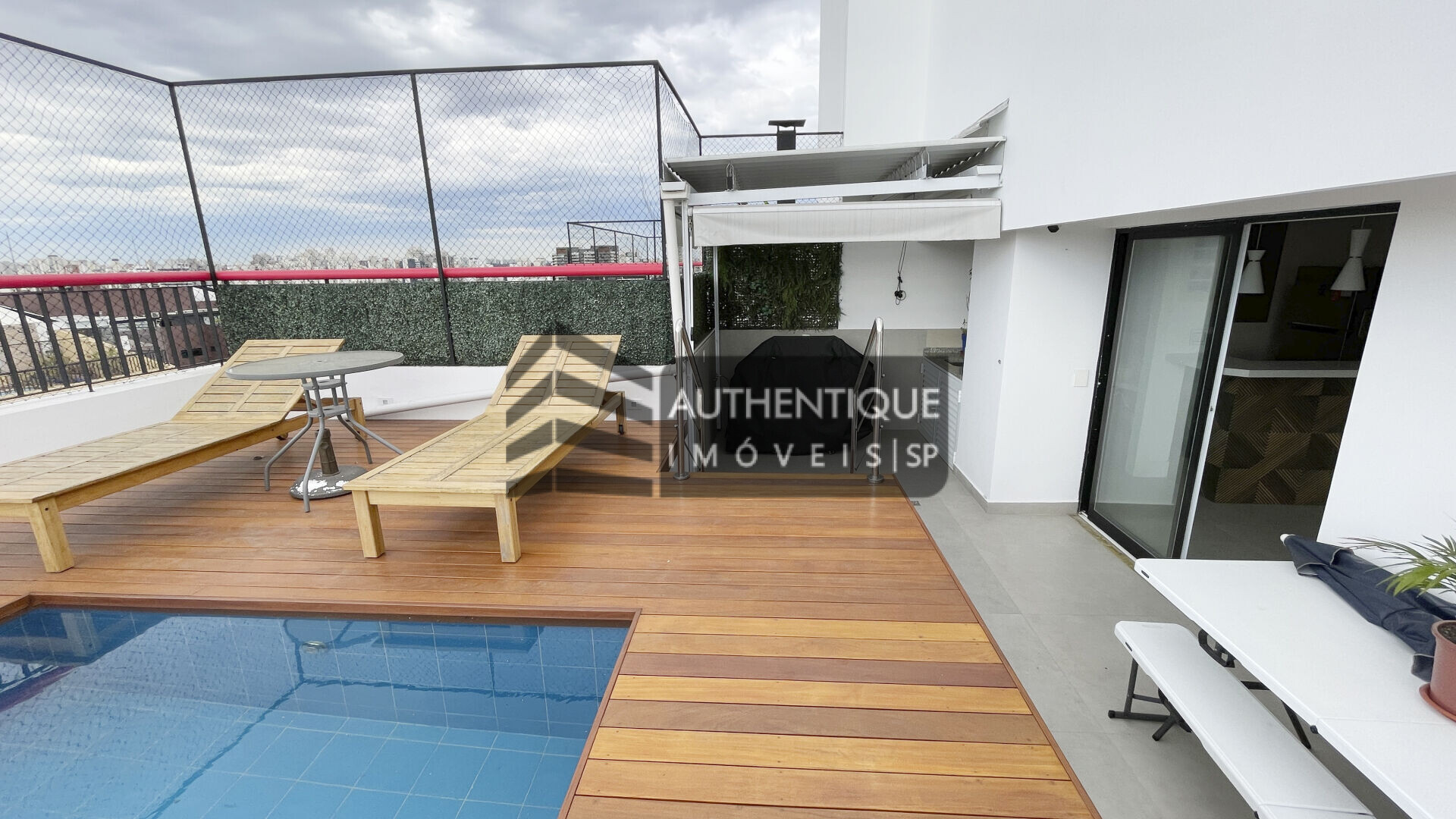 Cobertura à venda com 3 quartos, 206m² - Foto 2