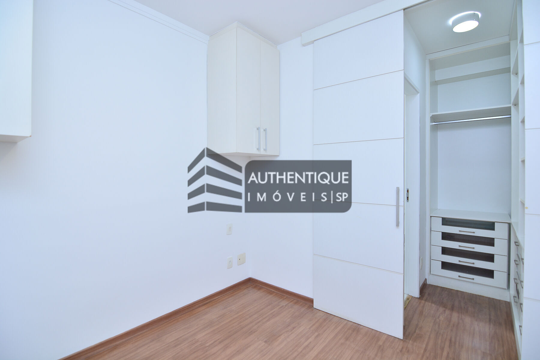 Apartamento para alugar com 1 quarto, 59m² - Foto 10