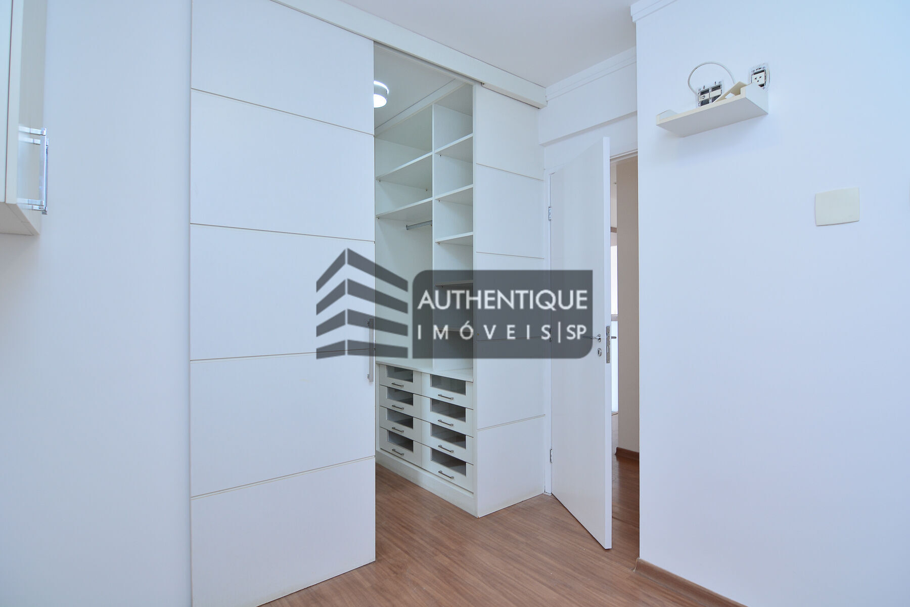 Apartamento para alugar com 1 quarto, 59m² - Foto 11