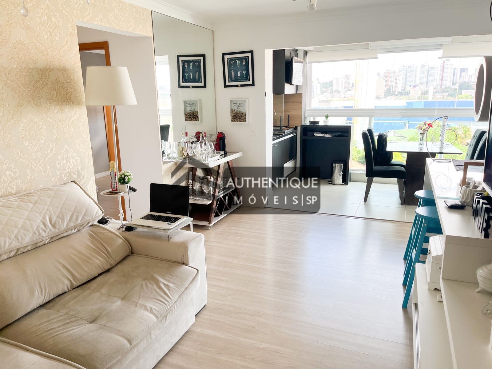 Apartamento à venda com 2 quartos, 84m² - Foto 1