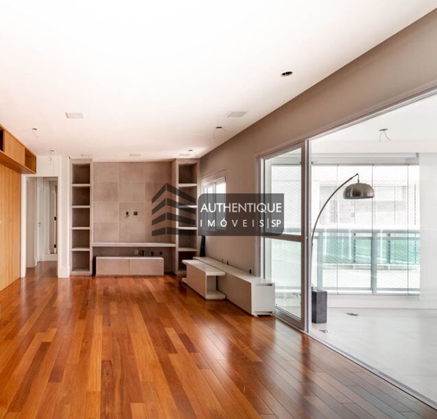 Apartamento à venda com 3 quartos, 181m² - Foto 1