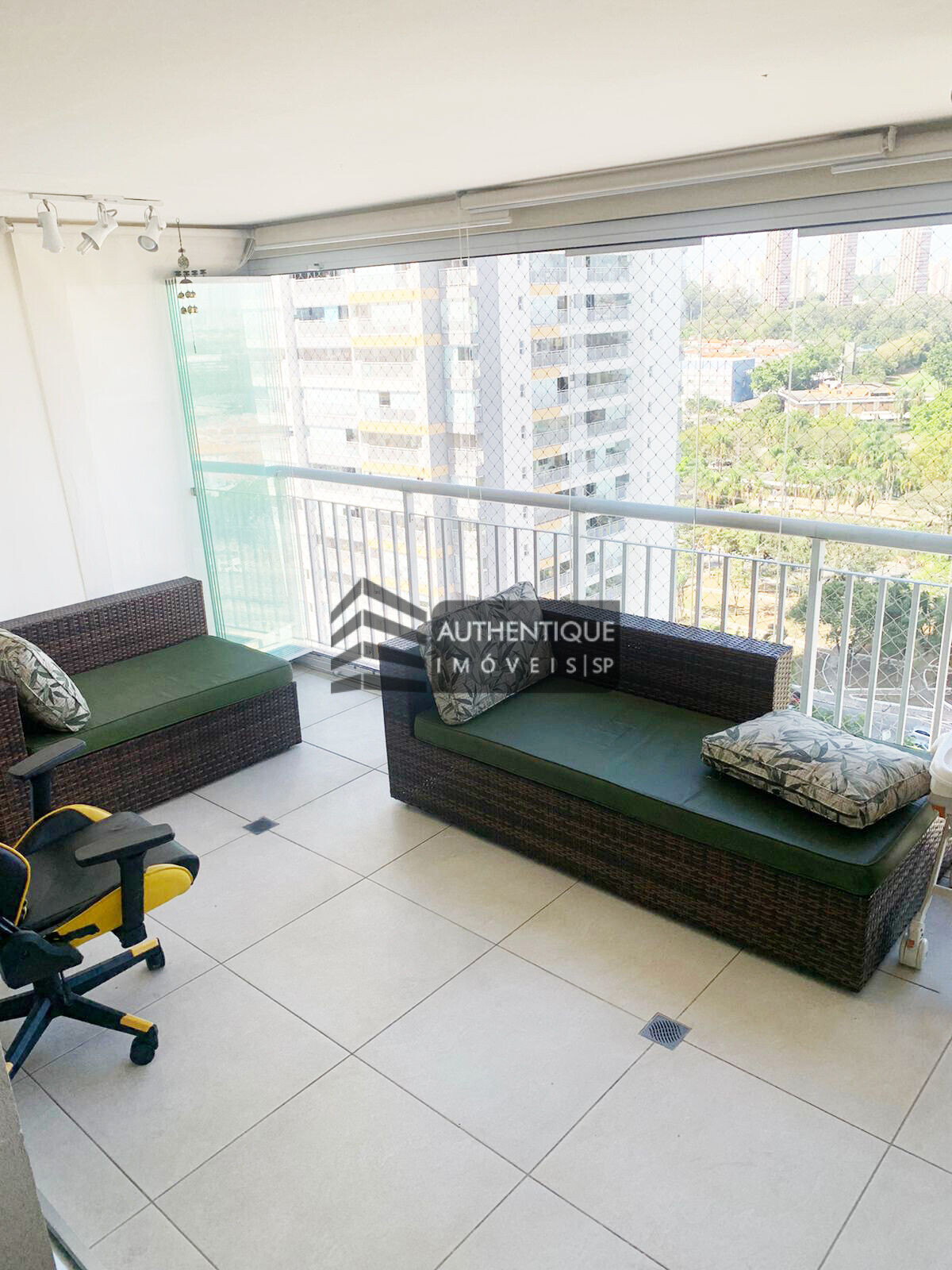 Apartamento à venda com 2 quartos, 65m² - Foto 1