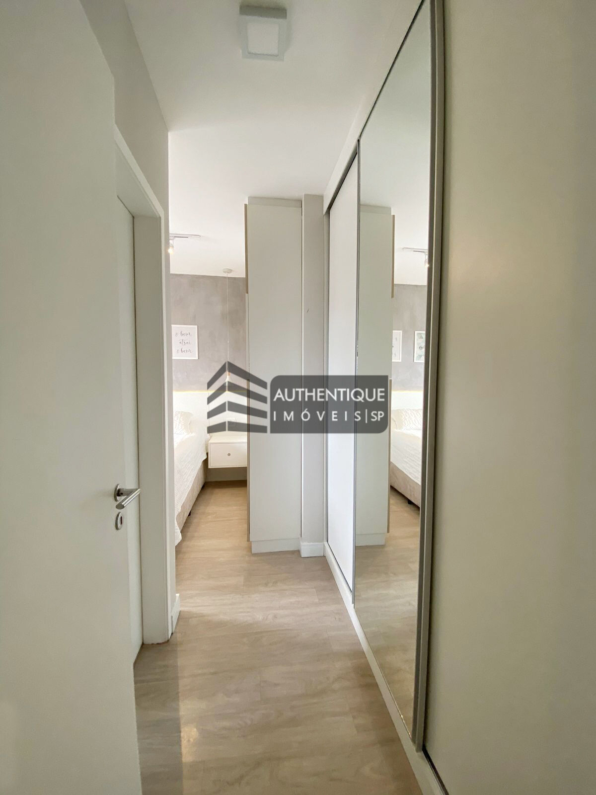 Apartamento à venda com 2 quartos, 72m² - Foto 29