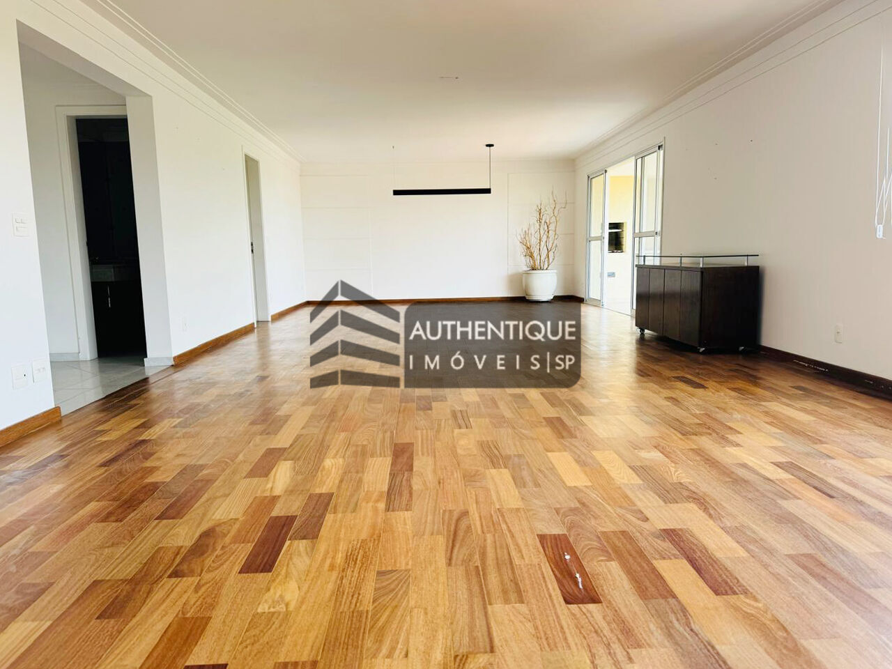 Apartamento à venda com 4 quartos, 237m² - Foto 4