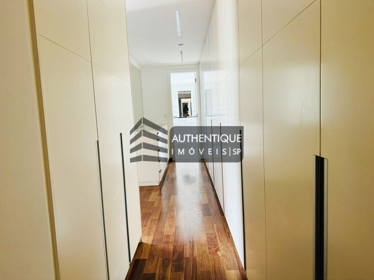 Apartamento à venda com 4 quartos, 237m² - Foto 14