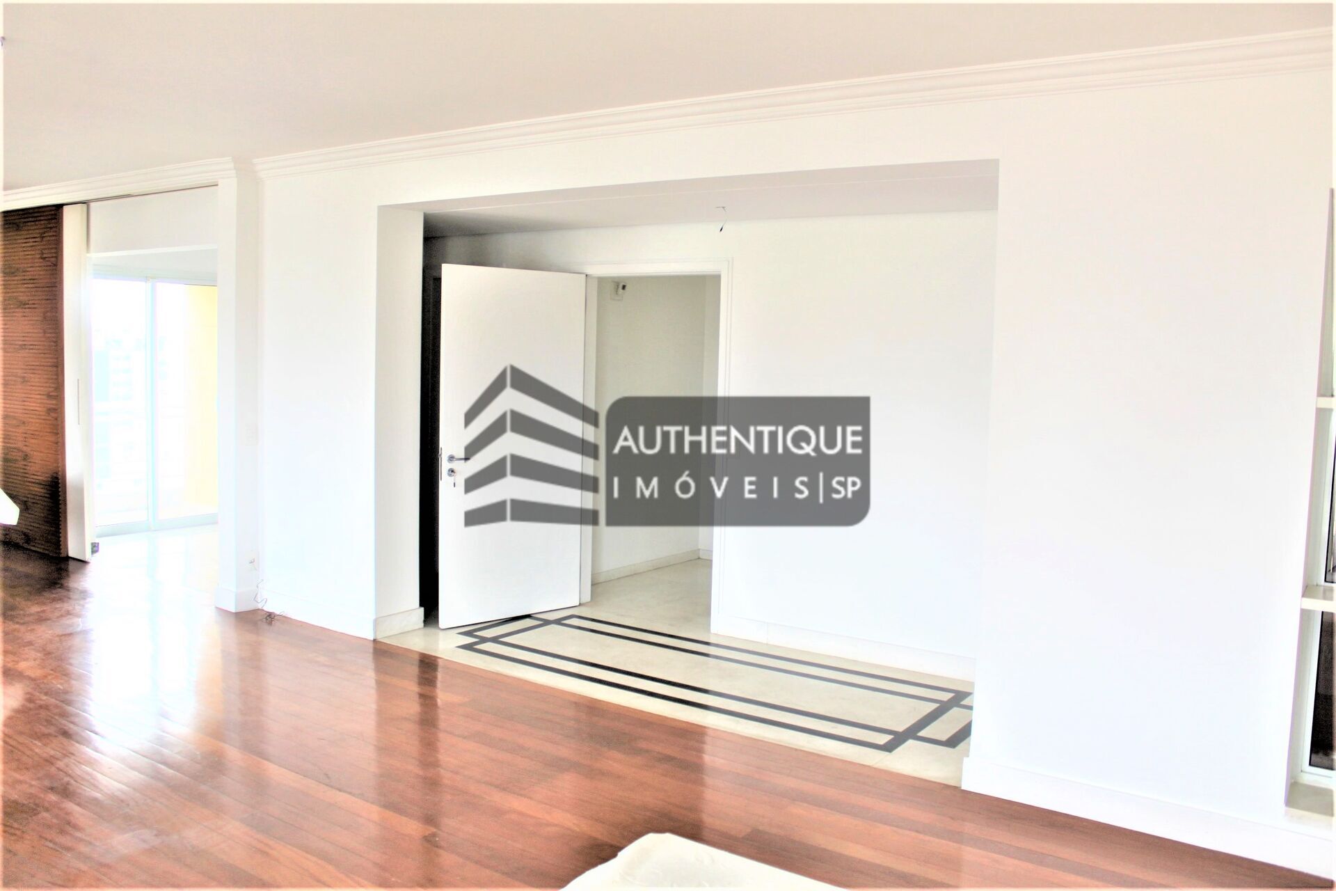 Apartamento à venda com 4 quartos, 275m² - Foto 8